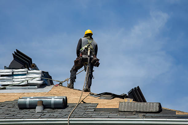 Professional Roofing technician working in Kathryn, ND